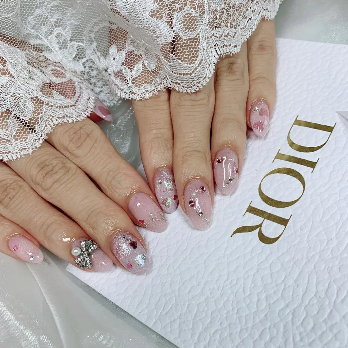 ネイル リボン ハンドネイル La neige* yuki 🐩🌙のネイルデザイン