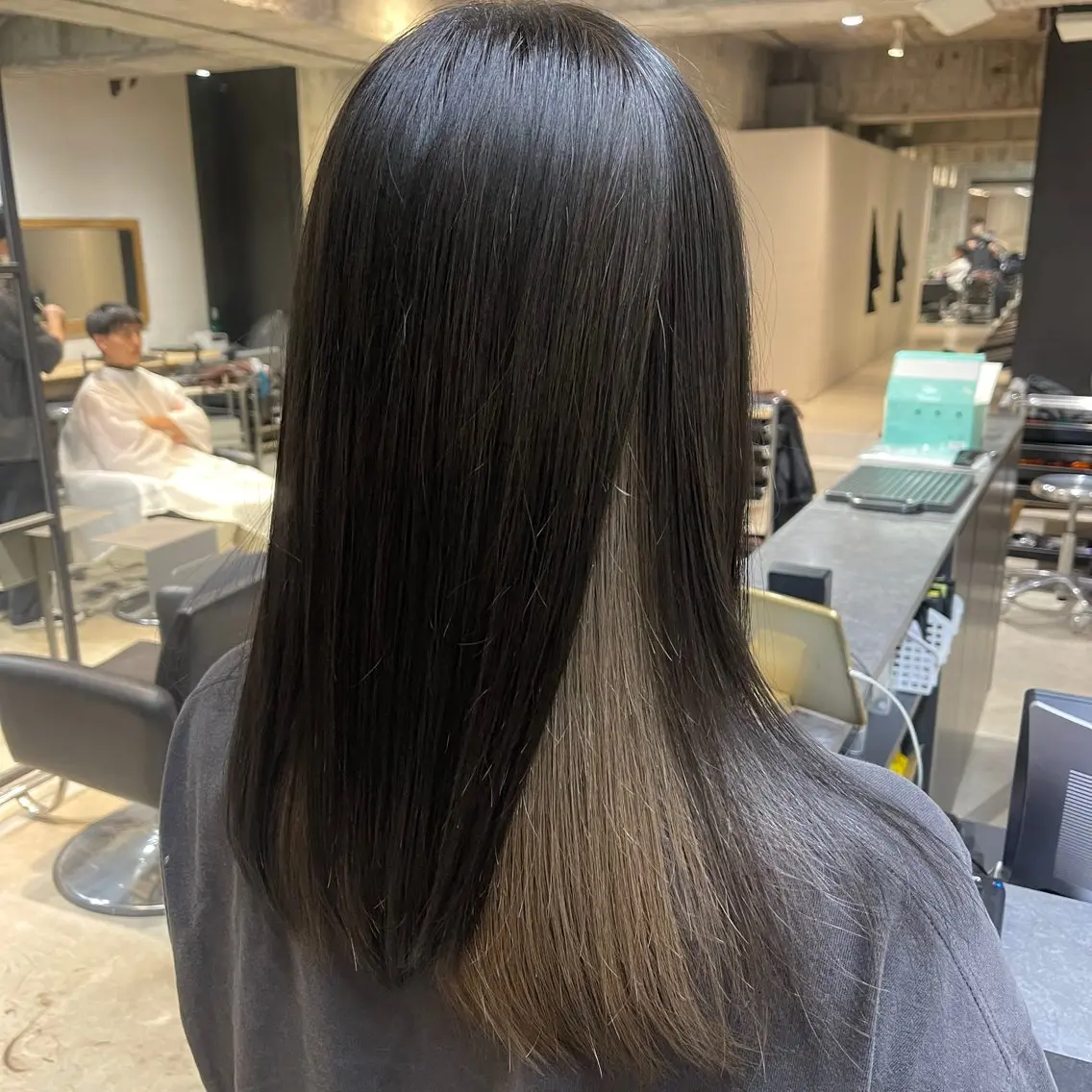 ロング カラー director tatsukiのヘアスタイル