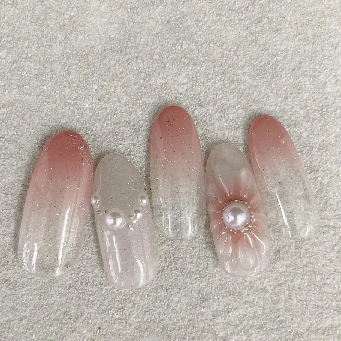 ネイル 長さ出し ラメ(グリッター) スカルプネイル ハンドネイル A85G ayakoのネイルデザイン