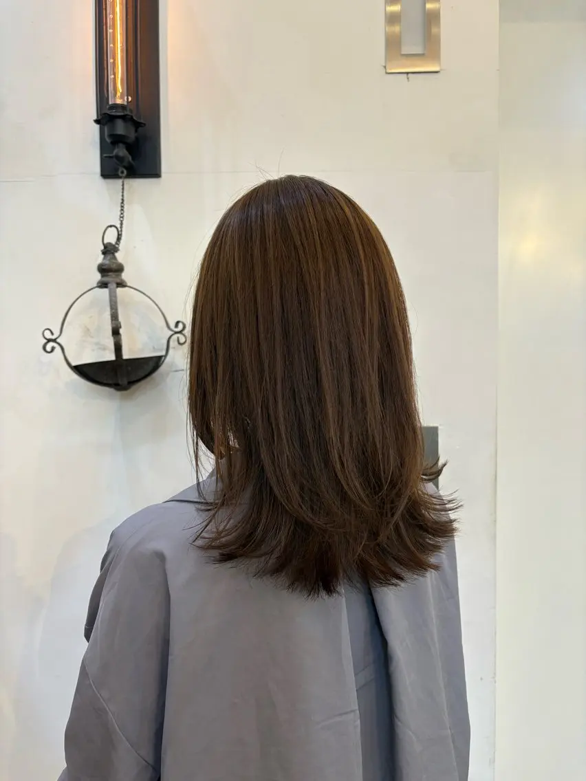 セミロング カラー ベージュカラー くびれヘア 似合わせカット‪// 鶴我万唯華のヘアスタイル
