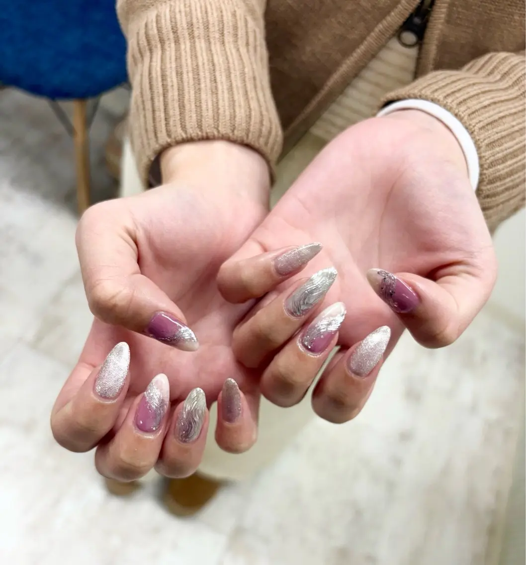 ネイル 吉田 里菜のネイルデザイン