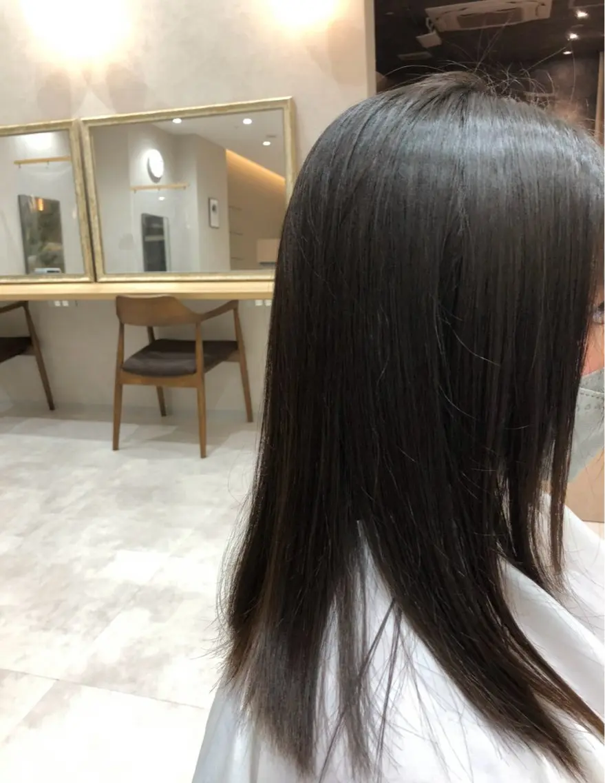 セミロング こうやま みるのヘアスタイル
