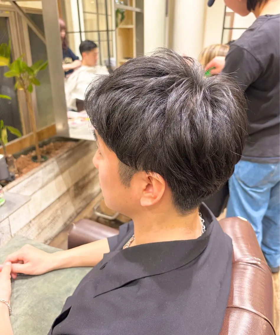 パーマ メンズ メンズパーマ 刈り上げ ニュアンスパーマ カット パーマ ヒナ/酸性ストレート ・艶カラー🌿のヘアスタイル