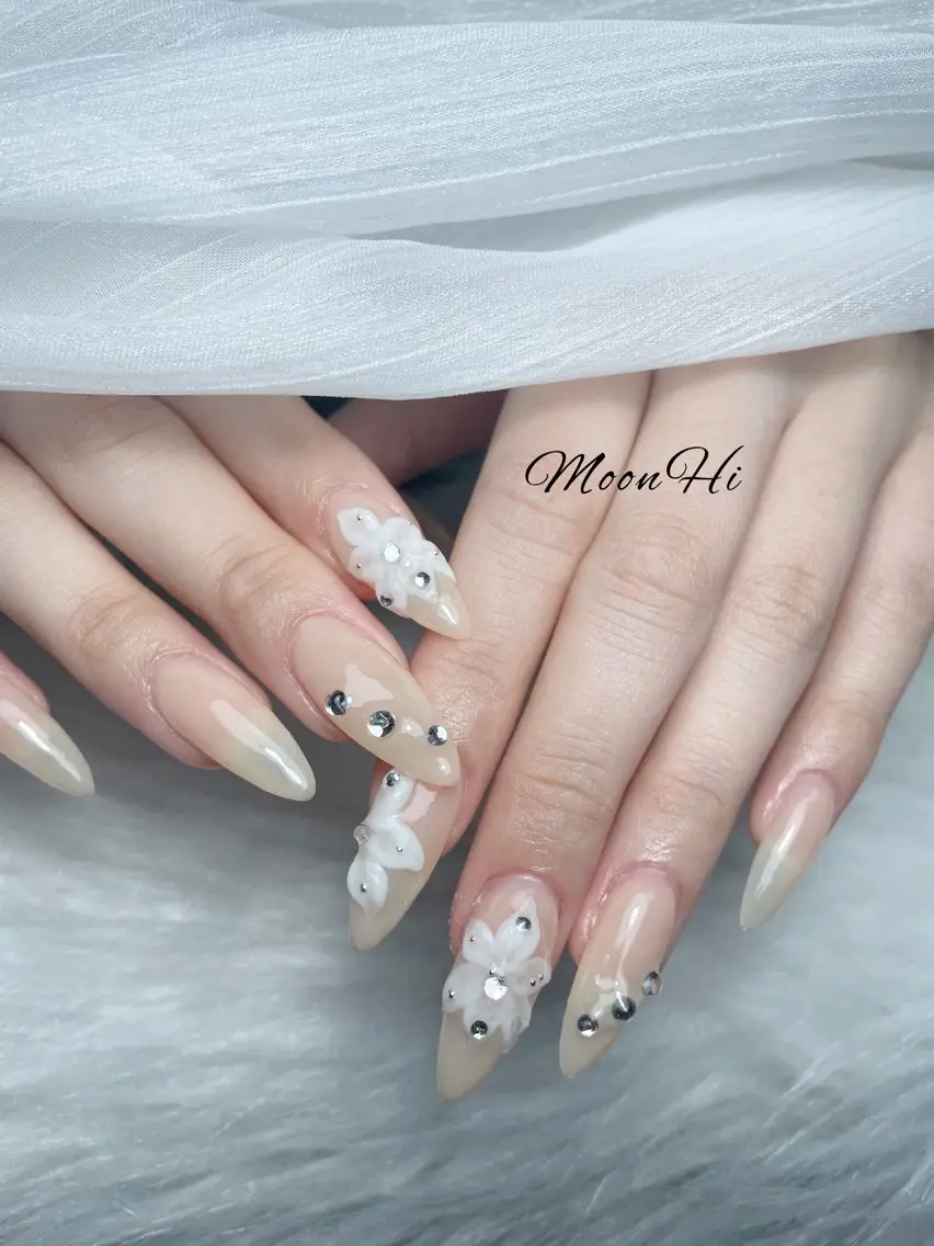 ネイル MoonHi Nail 朝霞台のネイルデザイン