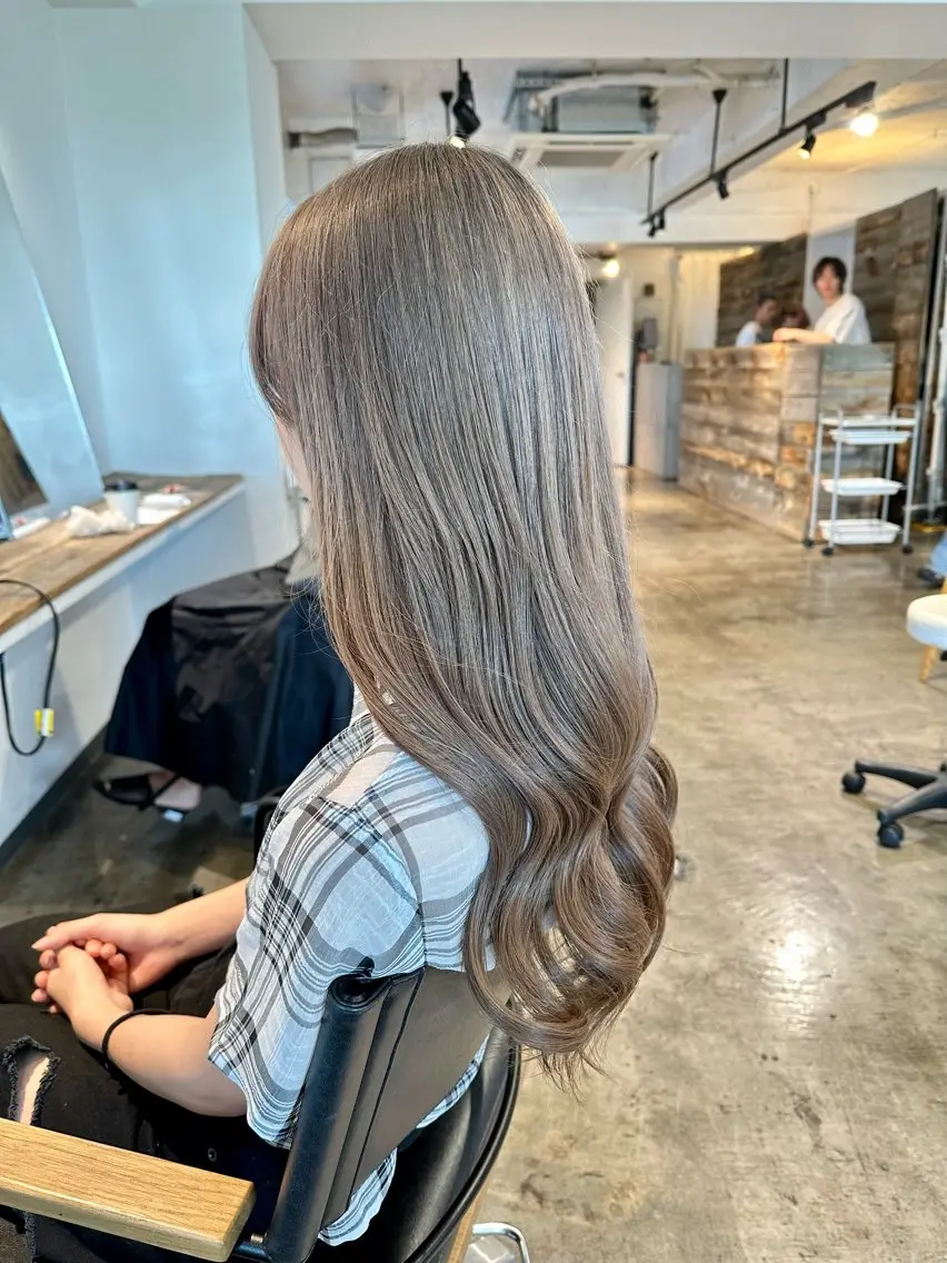 ロング カラー ヘアカラー トリートメント ヘアセット ✨艶ブリーチカラー ✨四ノ宮裕己のヘアスタイル