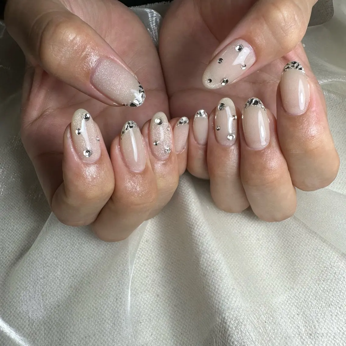 ネイル ハンドネイル 里見 麗のネイルデザイン