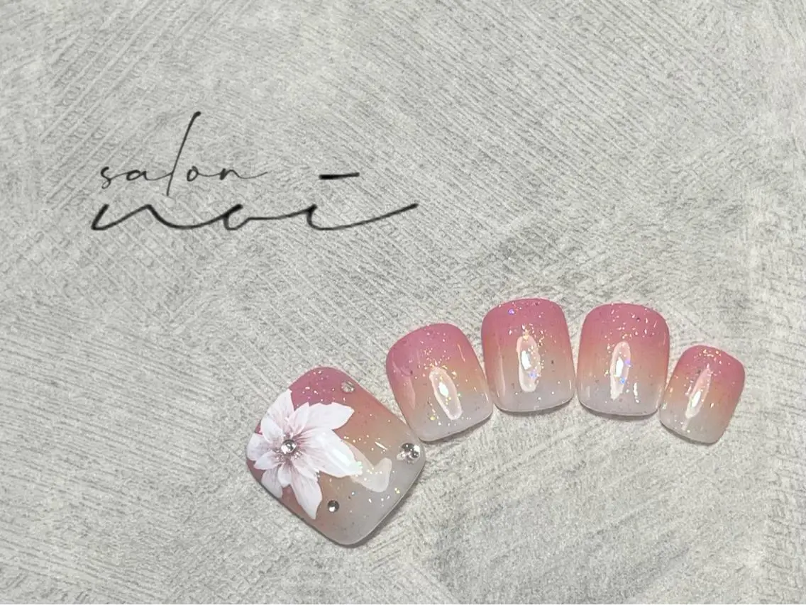 ネイル フットネイル フットネイル salon noiのネイルデザイン