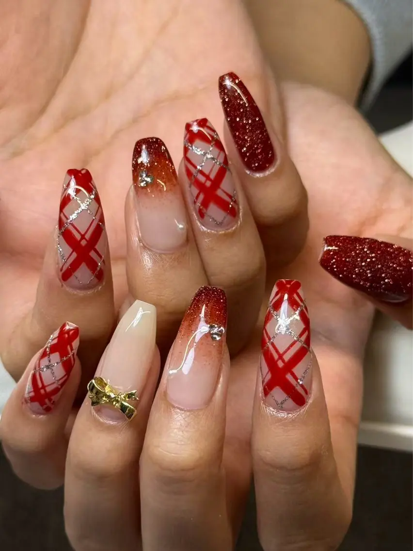 ネイル アートネイル チークネイル 長さ出し マグネットネイル 持ち込み 長出し専門店🎀 HARO💕Nailのネイルデザイン