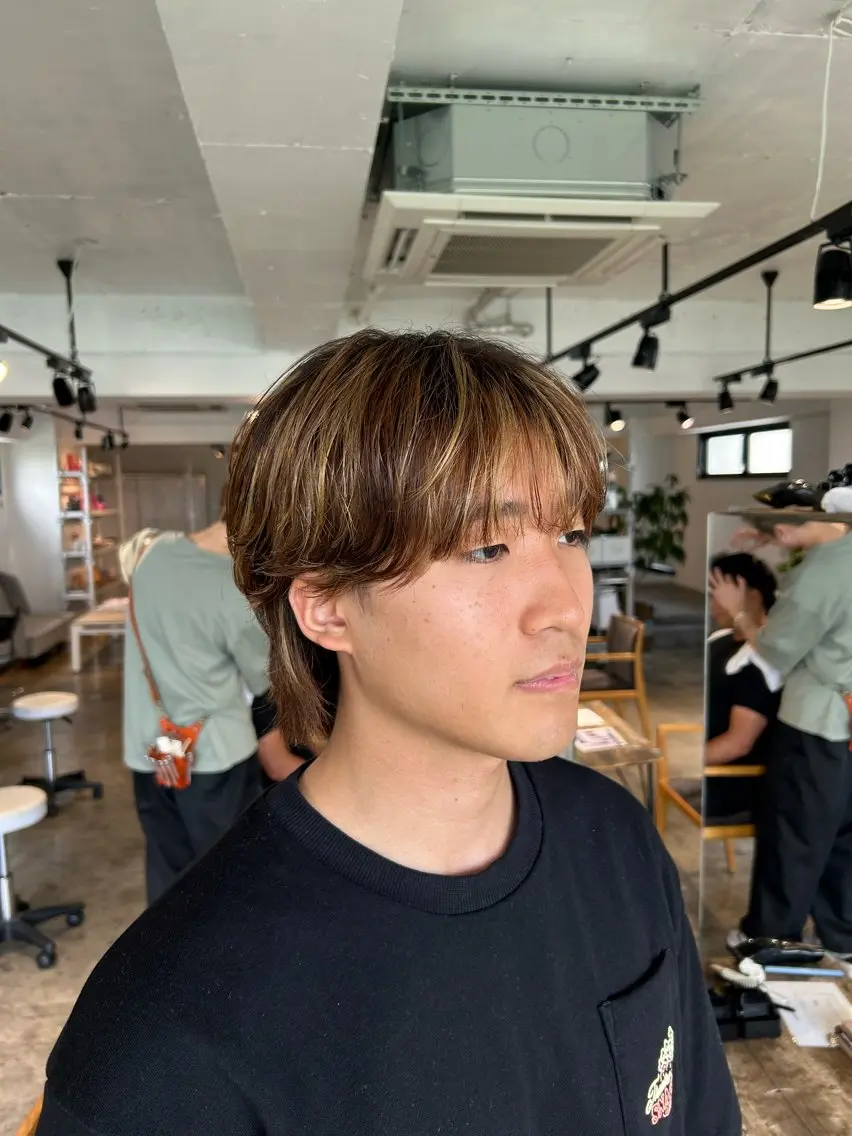 ショート メンズ センターパート ダウンパーマ カルマパーマ メンズ韓国風 マッシュ カット 名駅/フェザーパーマ 曲がる縮毛矯正/森岡のヘアスタイル