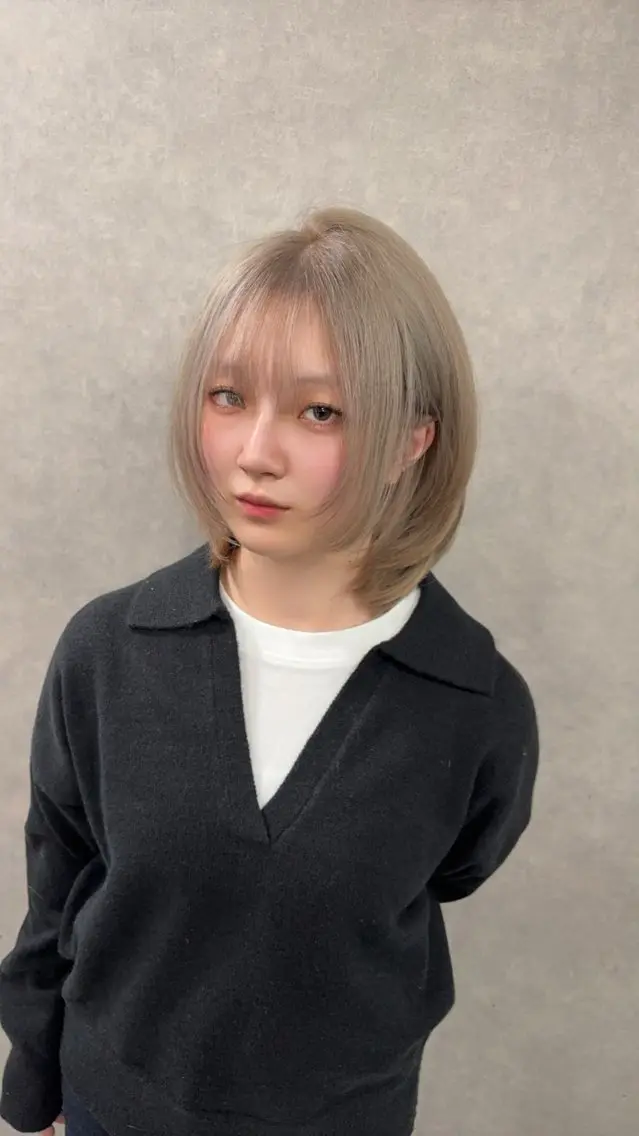 ショート カラー がわ/ハイレイヤー /ハイトーンカラーのヘアスタイル