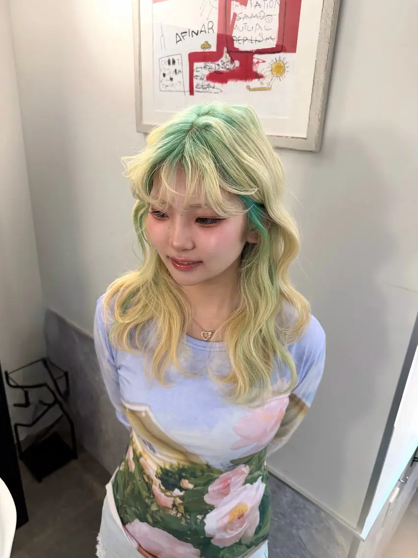 ✨周りと差をつけたい方👩🏼ブリーチ➕ワンカラー➕デザインカラー🎨🖌の写真