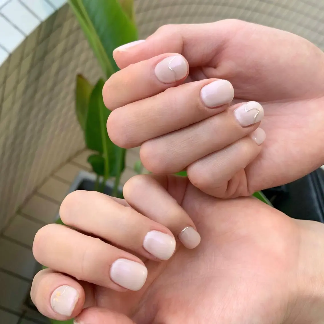 ネイル ミラーネイル ホワイト N.barber / koderaのネイルデザイン