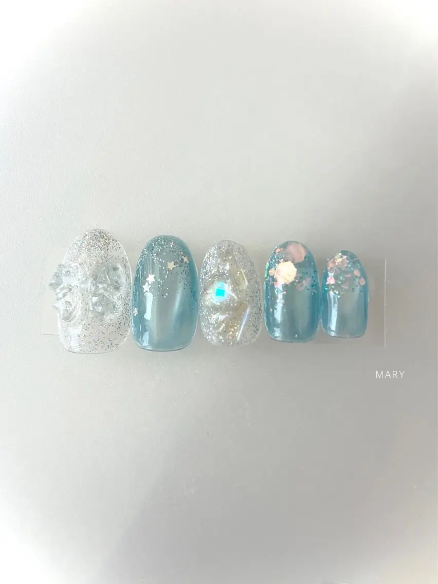 ネイル オーロラネイル フラッシュネイル 水色 マグネットネイル ニュアンスネイル ハンドネイル Mary nail .narumiのネイルデザイン
