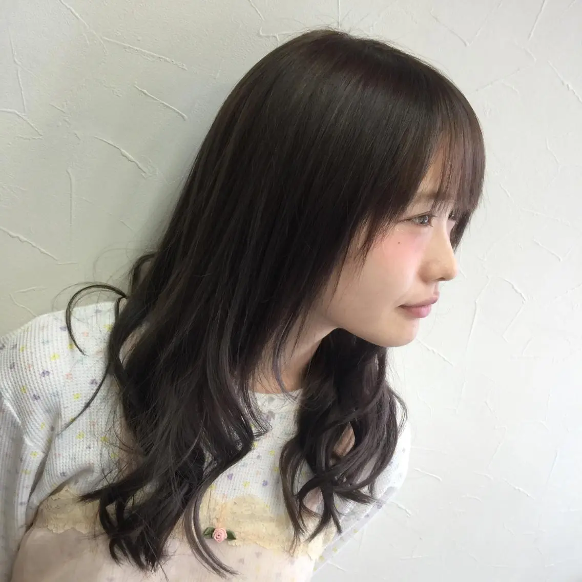 ロング カラー ブラウンカラー 透明感カラー ダークグレー ダークグレージュ グラデーションカラー 宇都 壮介のヘアスタイル