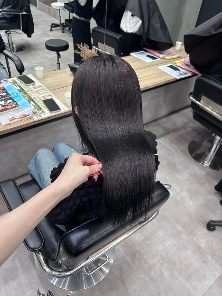 ロング カット ヘアカラー トリートメント 片平 帆香のヘアスタイル