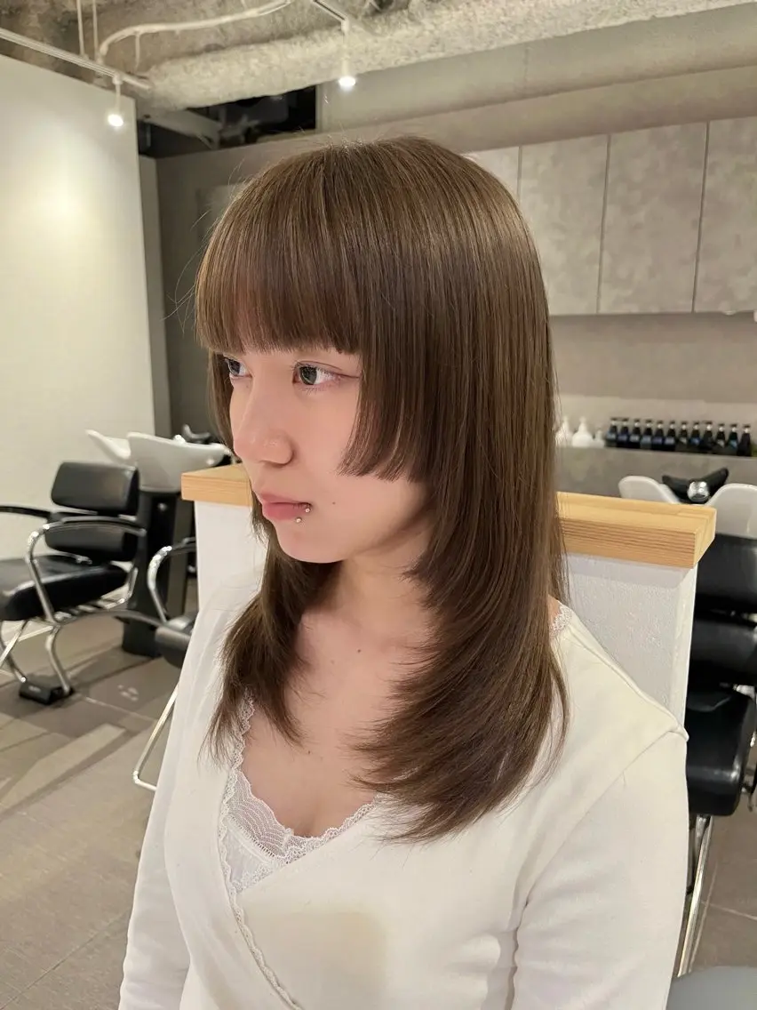 ミディアム カラー ベージュカラー ブラウンカラー ブラウンベージュ ハイトーンカラー 姫カット カット ヘアカラー トリートメント 桃果 momokaのヘアスタイル