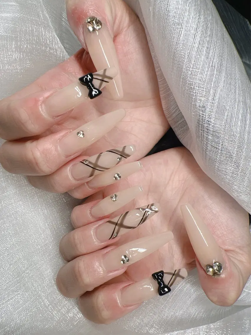 ネイル 長さ出し グラデーション 卒業式 キラキラネイル マグネットネイル ハンドネイル Lee Nails チップ長さだし専門店のネイルデザイン