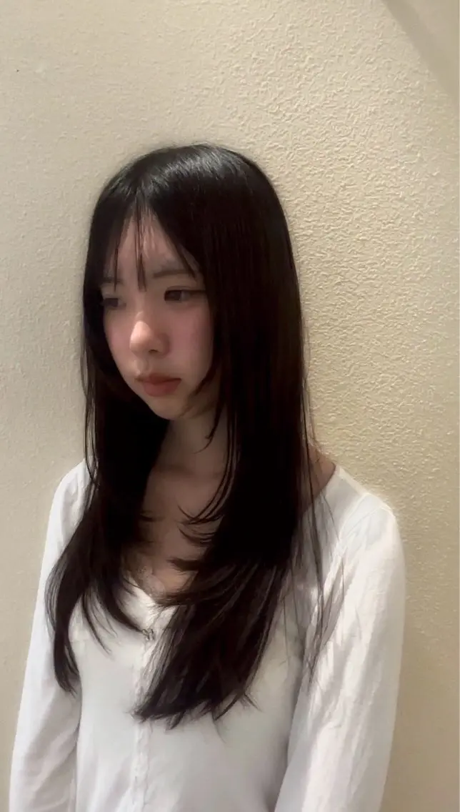 ロング 顔周りカット レイヤーカット 佐々木 彩芽のヘアスタイル
