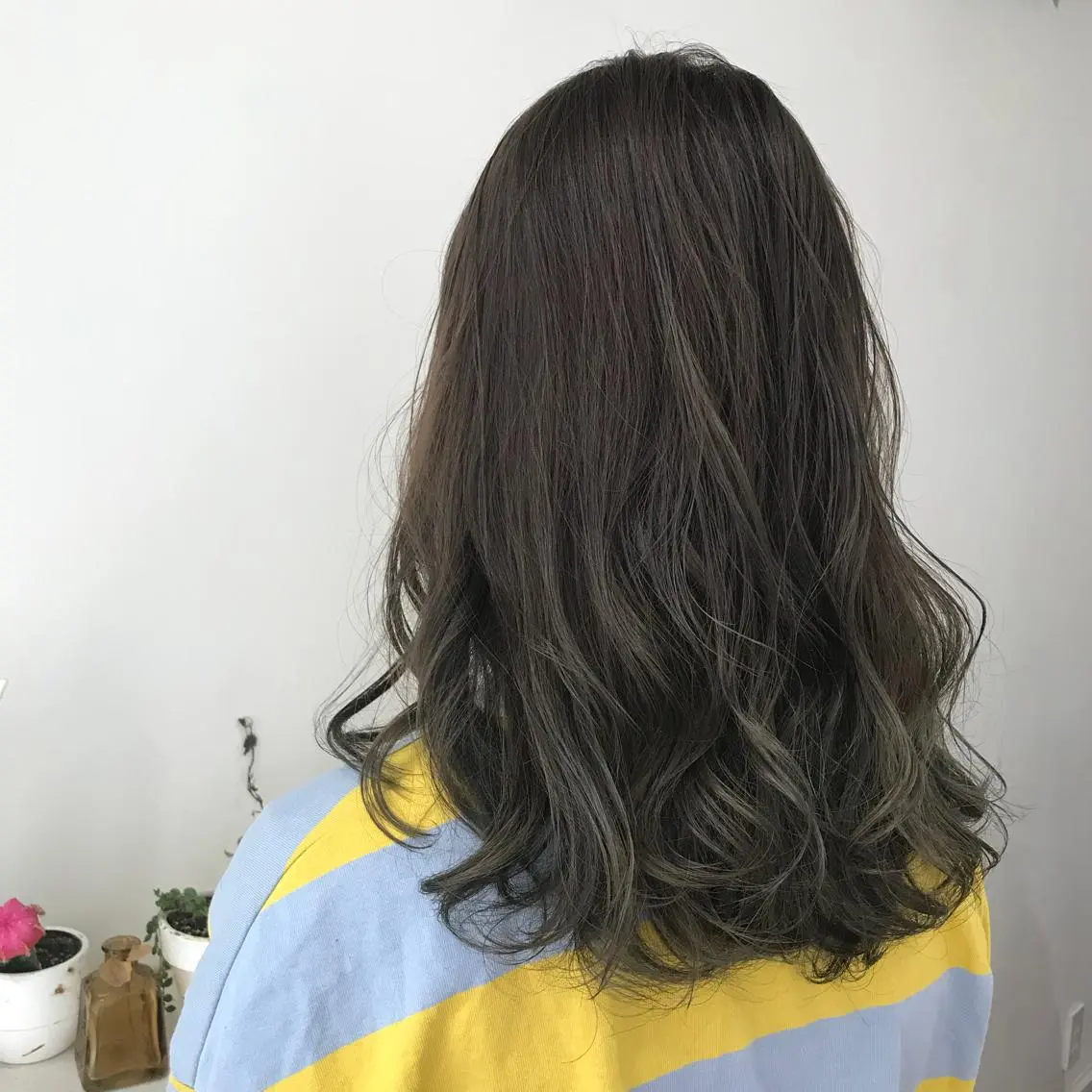 セミロング カラー アッシュ オリーブアッシュ ヘアカラー トリートメント レイヤー/顔周り /AKARIのヘアスタイル