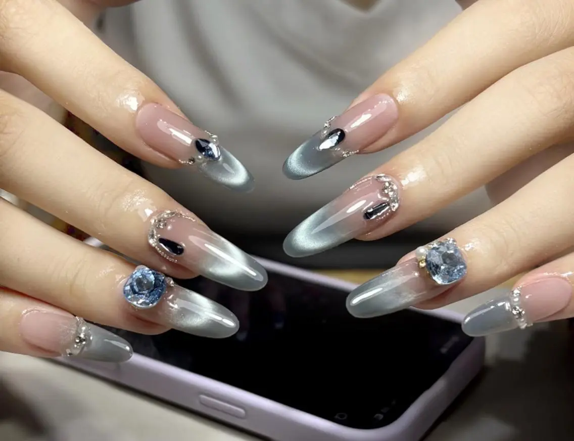 ネイル ハンドネイル 🎀 Ayaka_nailのネイルデザイン