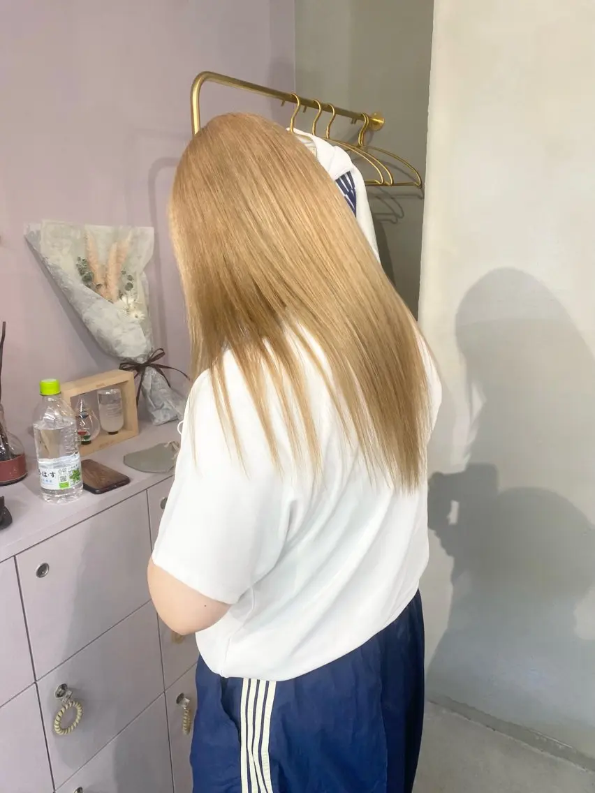 セミロング カラー ヘアカラー 前橋 姫奈のヘアスタイル