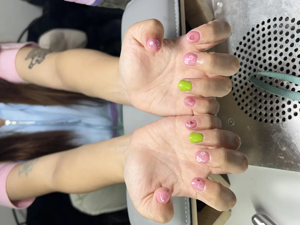 ネイル Alra- 店舗のネイルデザイン
