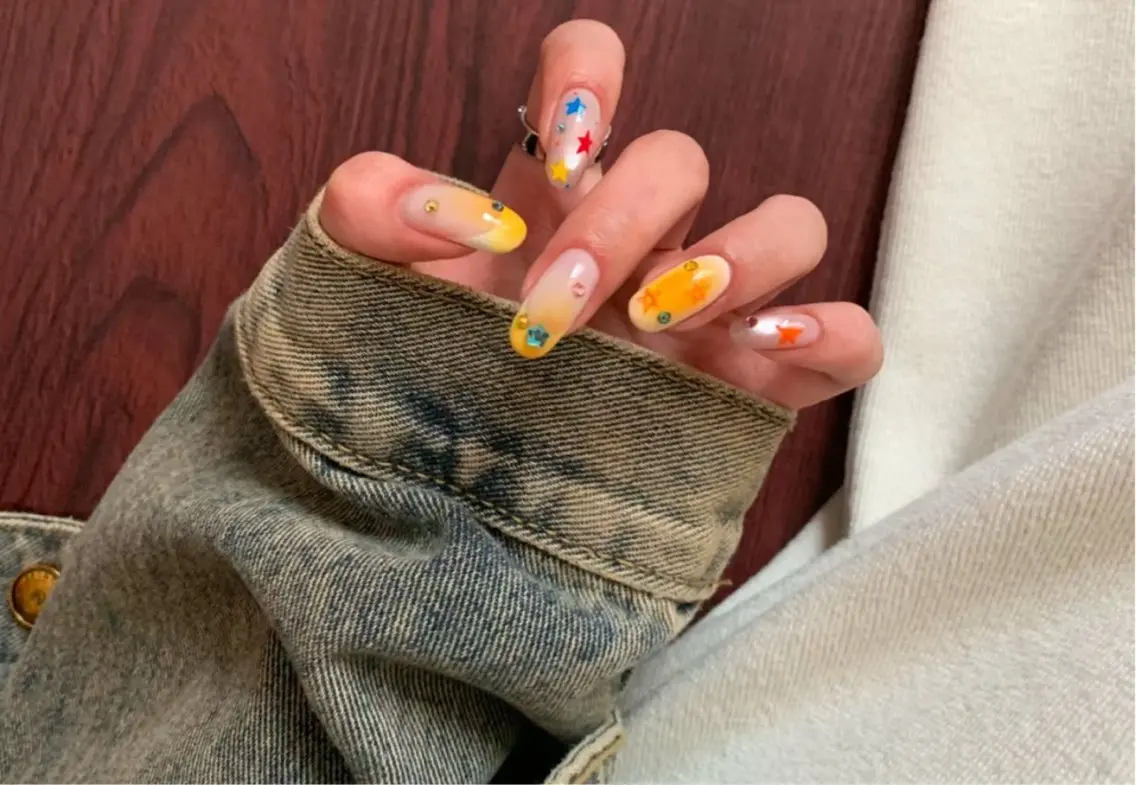 ネイル アートネイル オーロラネイル チークネイル フレンチネイル ガラスフレンチ 🎀🎀YooLi Nail Salonのネイルデザイン