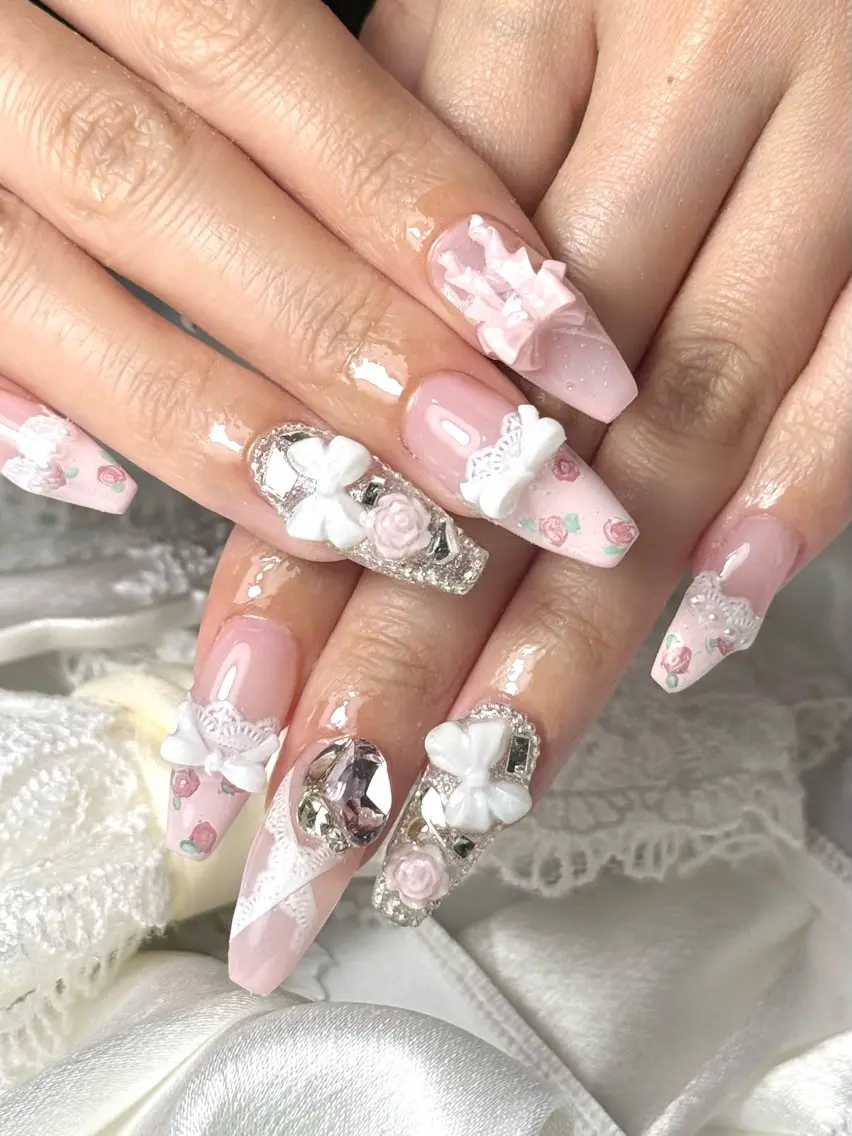 ネイル ハンドネイル ルシイ🎀新宿長さ 出しパーツ専門店のネイルデザイン