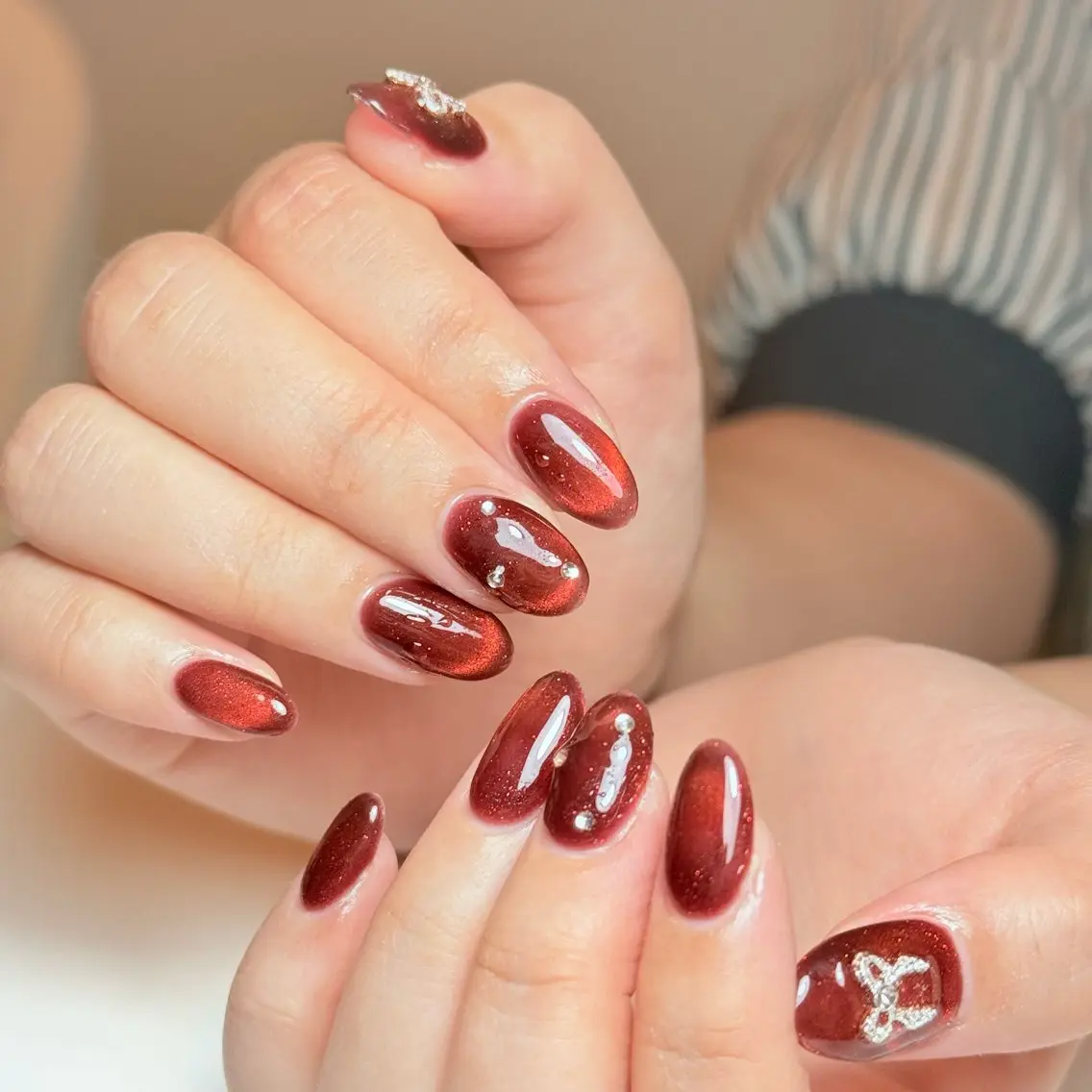 ネイル チークネイル フレンチネイル グラデーション キラキラネイル 韓国ネイル ハンドネイル Risa_ Nailのネイルデザイン