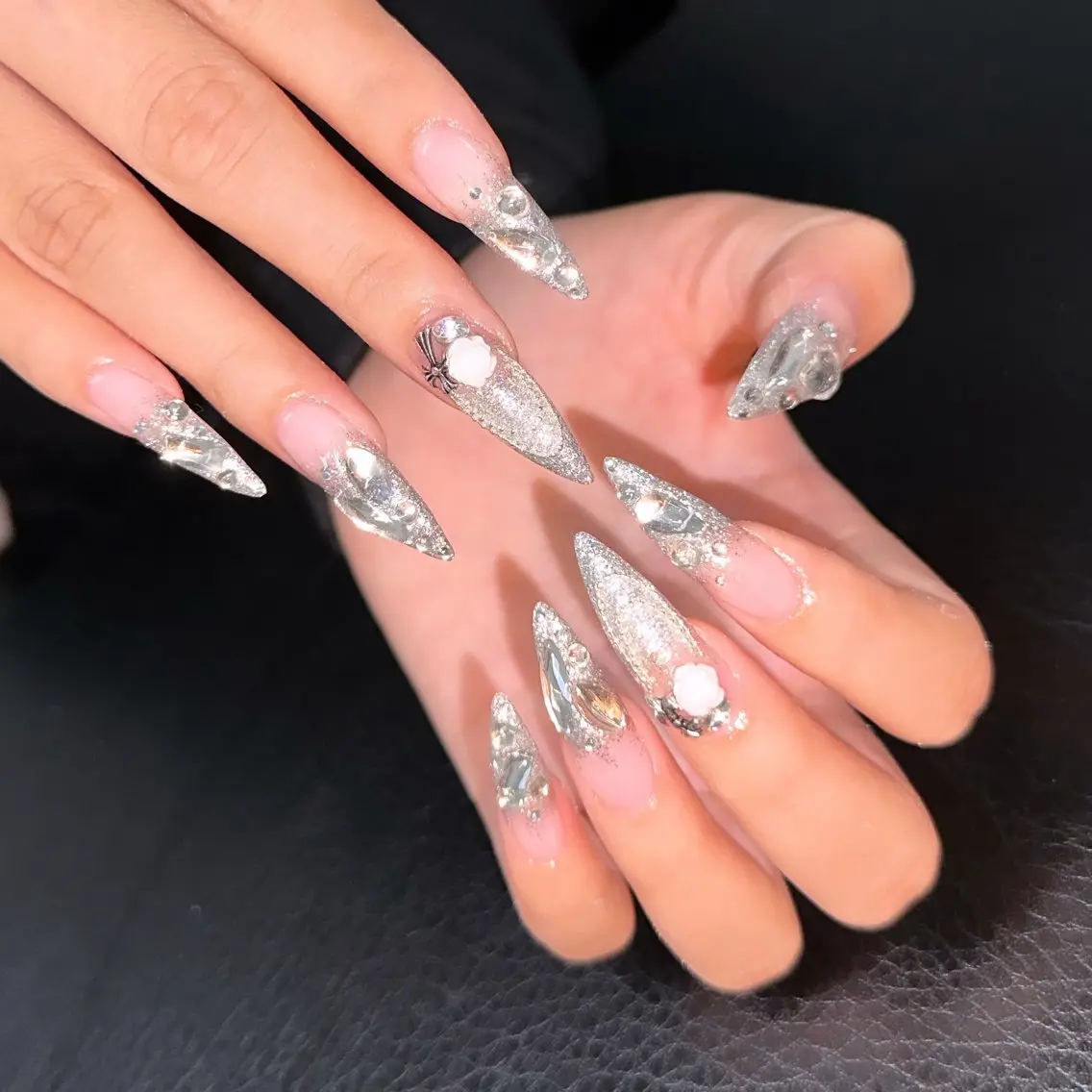 ロング ハンドネイル 🦋Nail Amo🦋のネイルデザイン