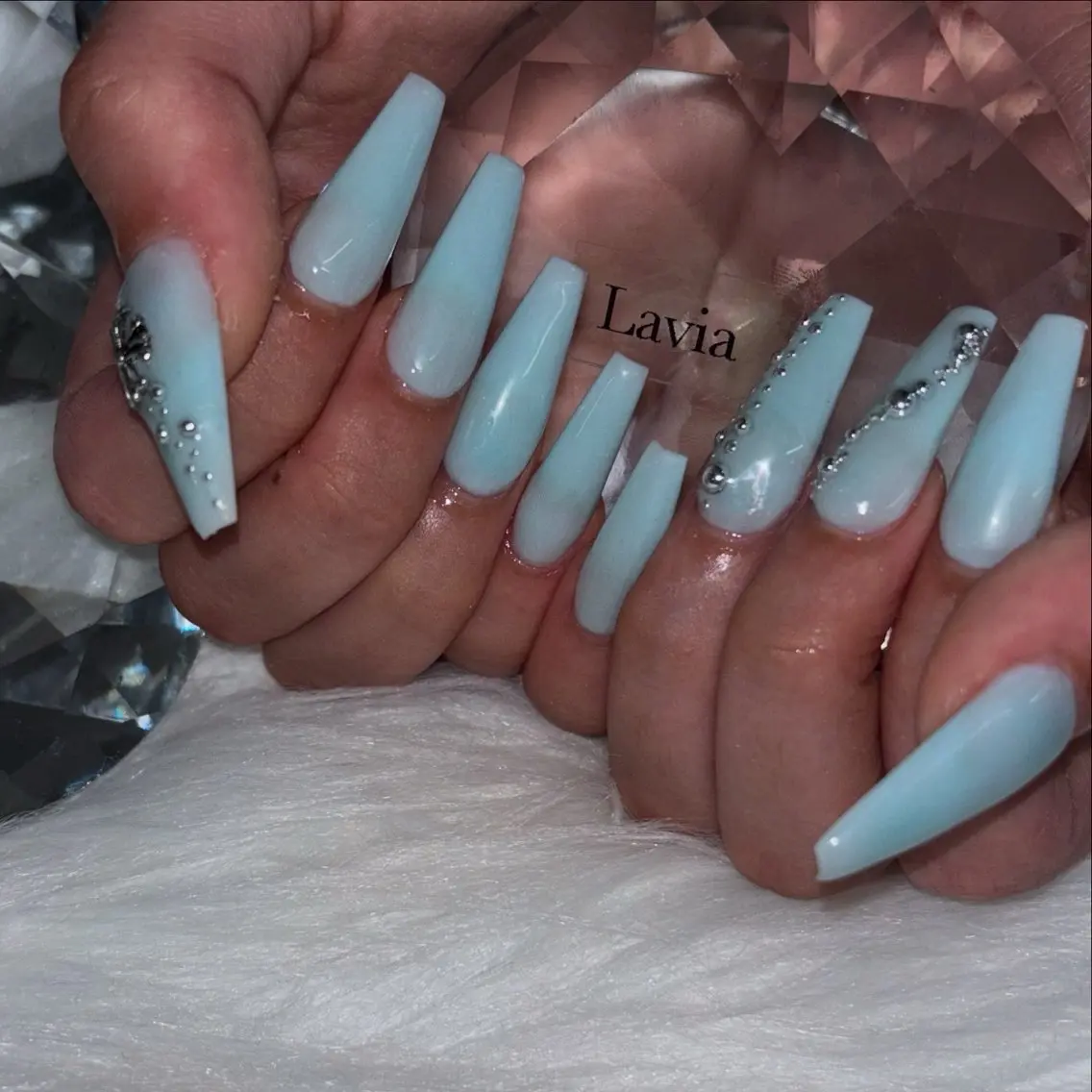 ネイル ストーンネイル Lavia❄️ kahoのネイルデザイン