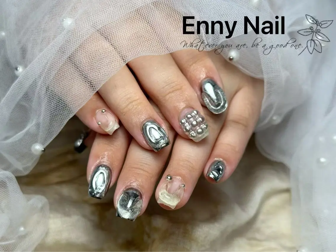 ネイル チークネイル フットネイル フレンチネイル ジェルネイル ガラスフレンチ Nailsalon Ennyのネイルデザイン