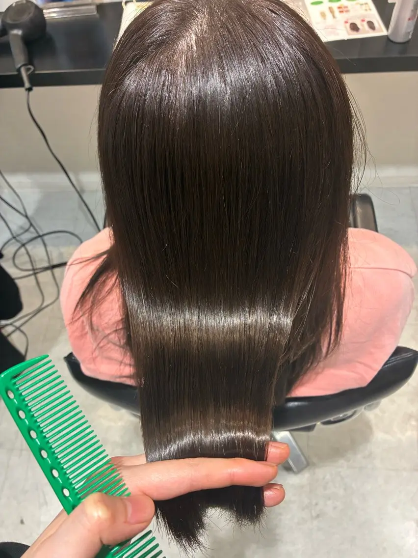 セミロング カット ヘアカラー トリートメント powderhair 福岡直弥のヘアスタイル