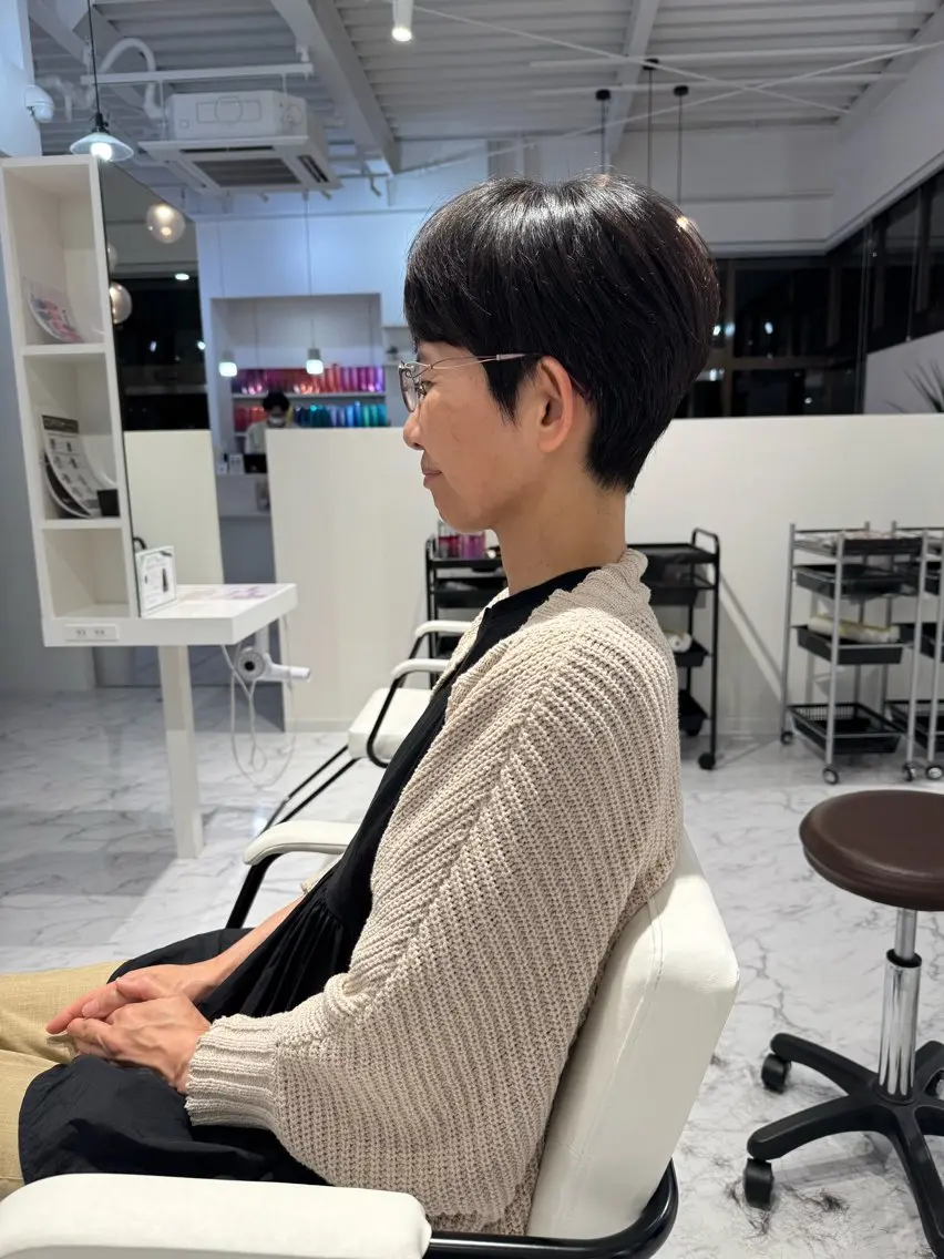 ショート 新美 恵里子のヘアスタイル