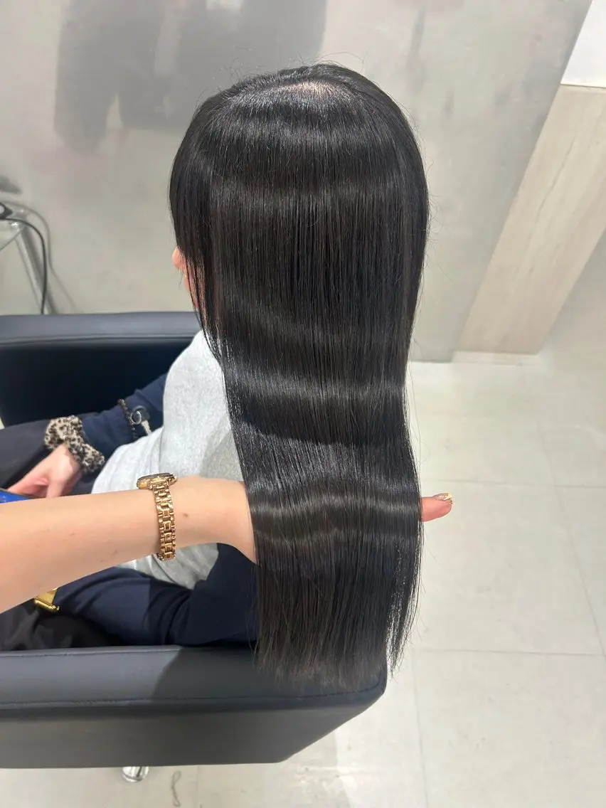 ロング 縮毛矯正 縮毛矯正 戸川 未夢のヘアスタイル