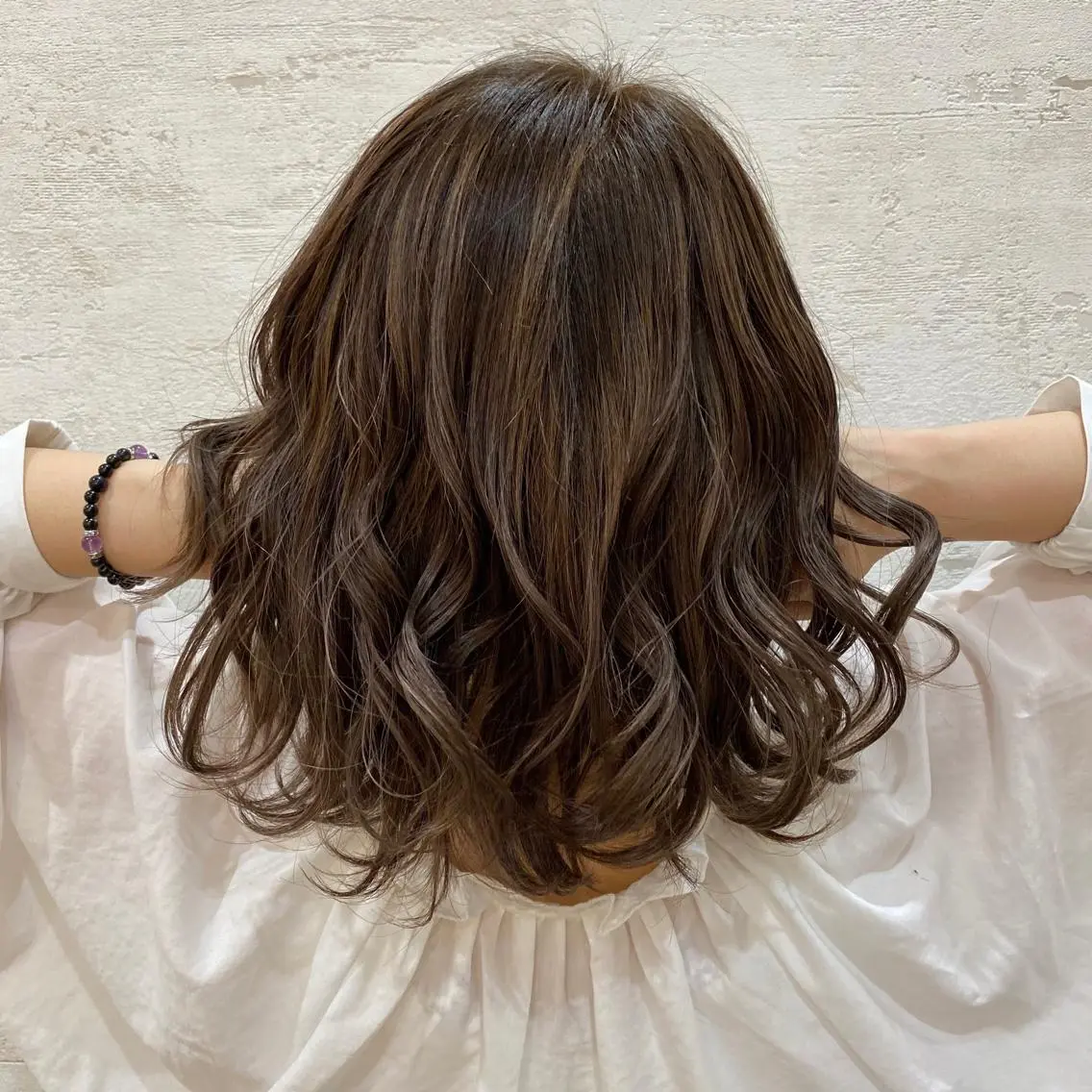 ミディアム カラー 松本 沙良のヘアスタイル