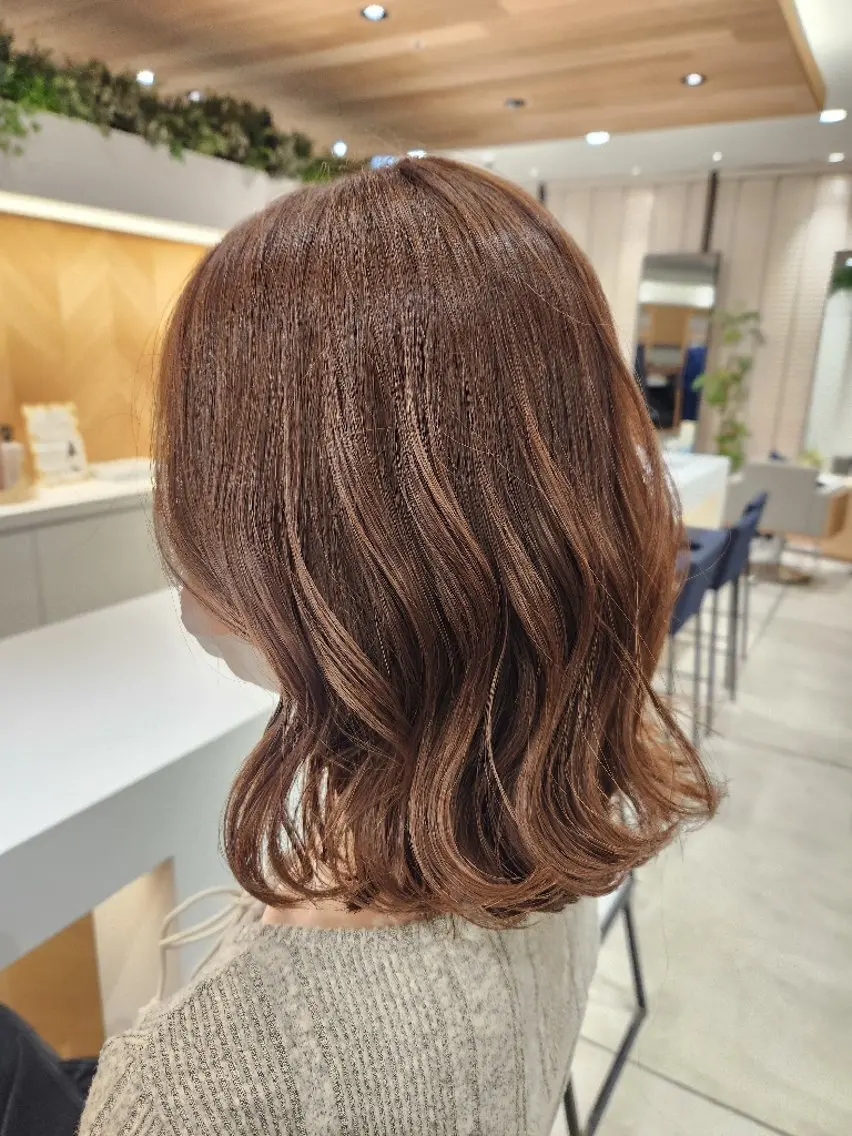 ミディアム パーマ 💜艶髪カラー💜 🎶富川美希🎶のヘアスタイル