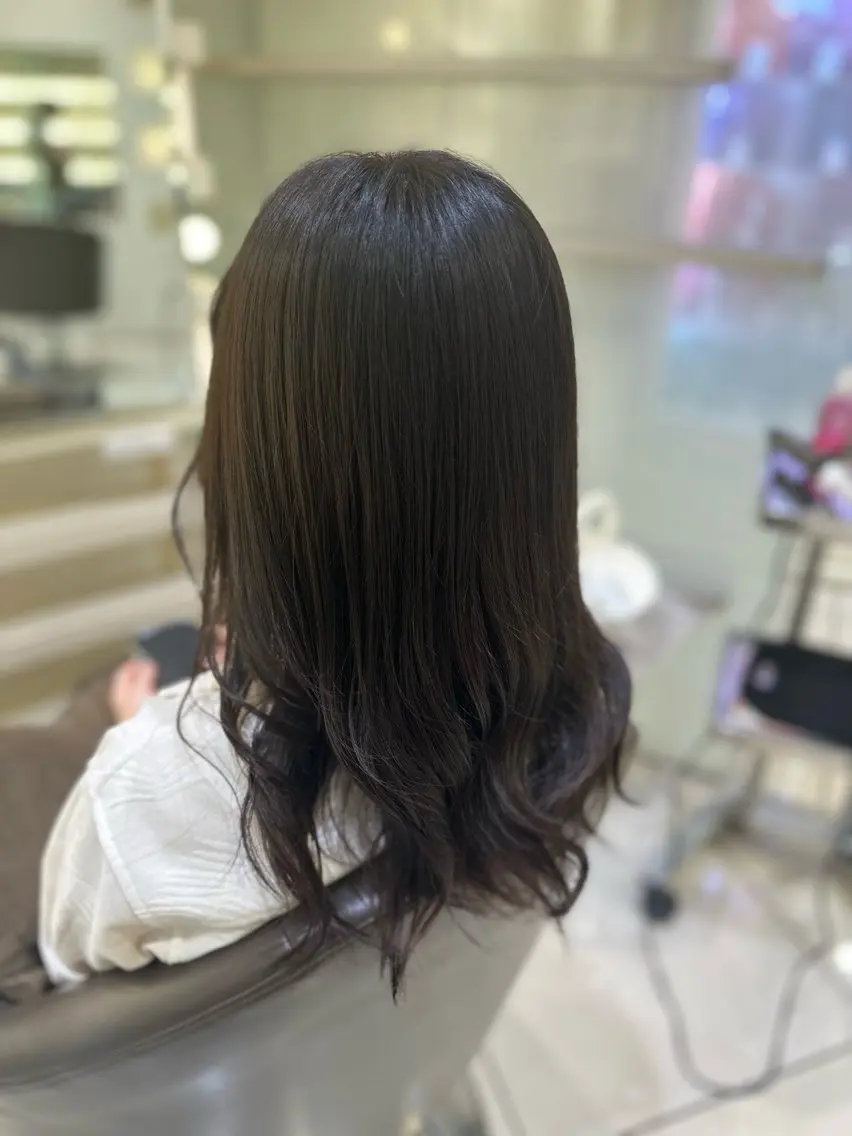 セミロング カラー タイトボブ個性派カラ ーAKANEのヘアスタイル