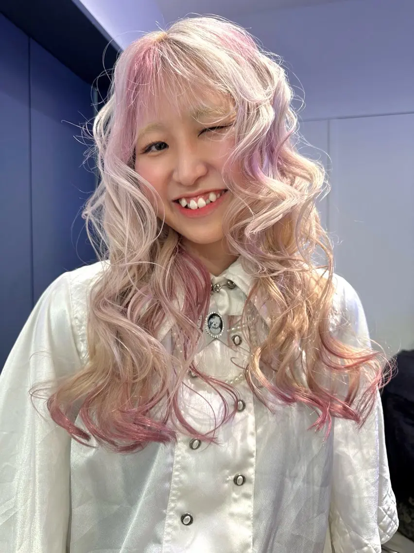 ロング カラー ヘアカラー トリートメント 🫧ケアブリーチ/ ヘアセット/愛美🫧のヘアスタイル