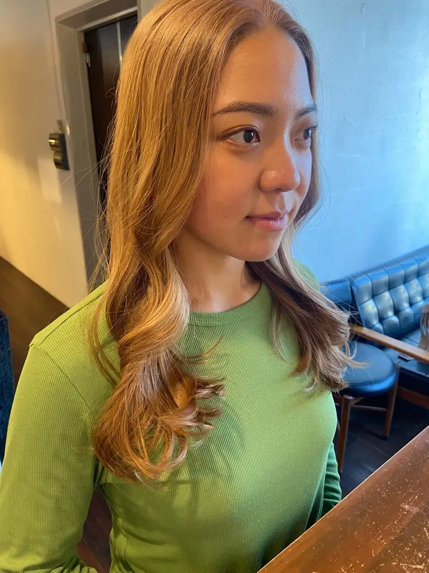 ロング カラー aW HAIRカンノ カナエのヘアスタイル