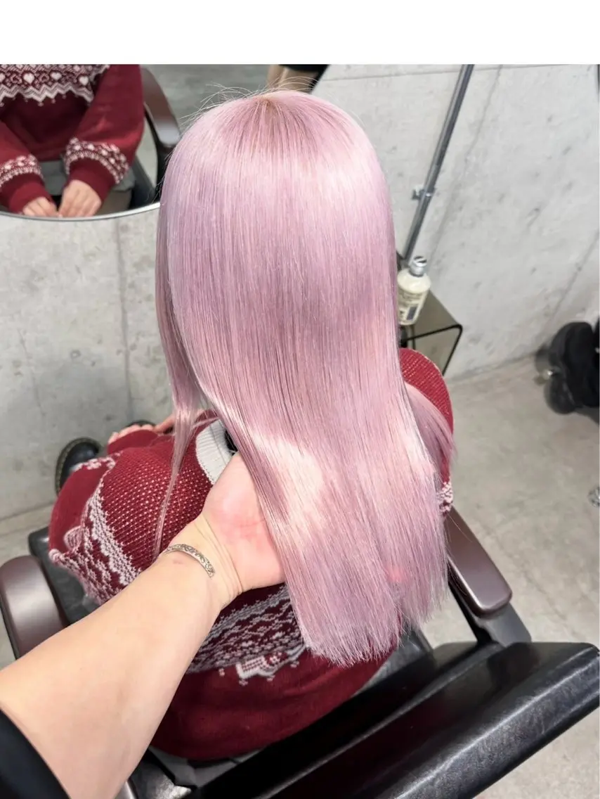 カラー 漆畑 莉奈のヘアスタイル