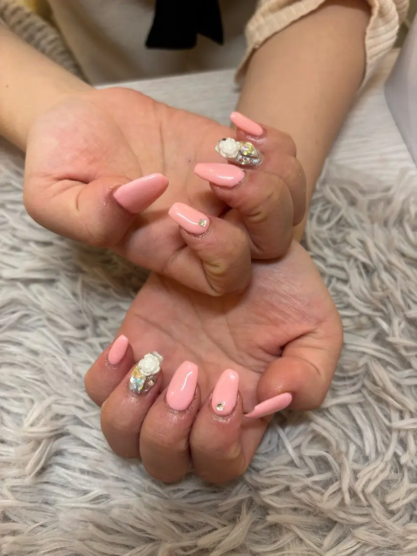 ネイル 伊藤 いちごのネイルデザイン