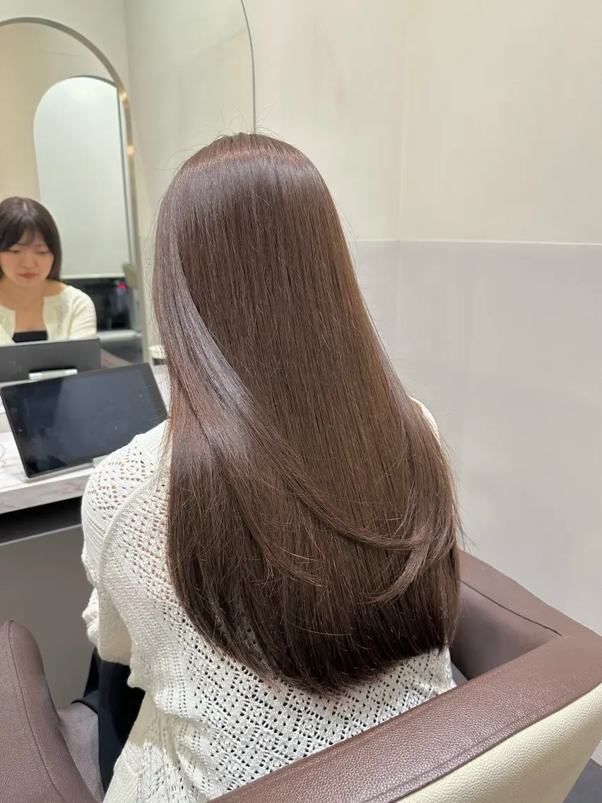 ロング カラー ブリーチ グレージュ ブリーチなしカラー オリーブグレージュ オリーブグレー ヘアカラー トリートメント 矢野 晃平のヘアスタイル