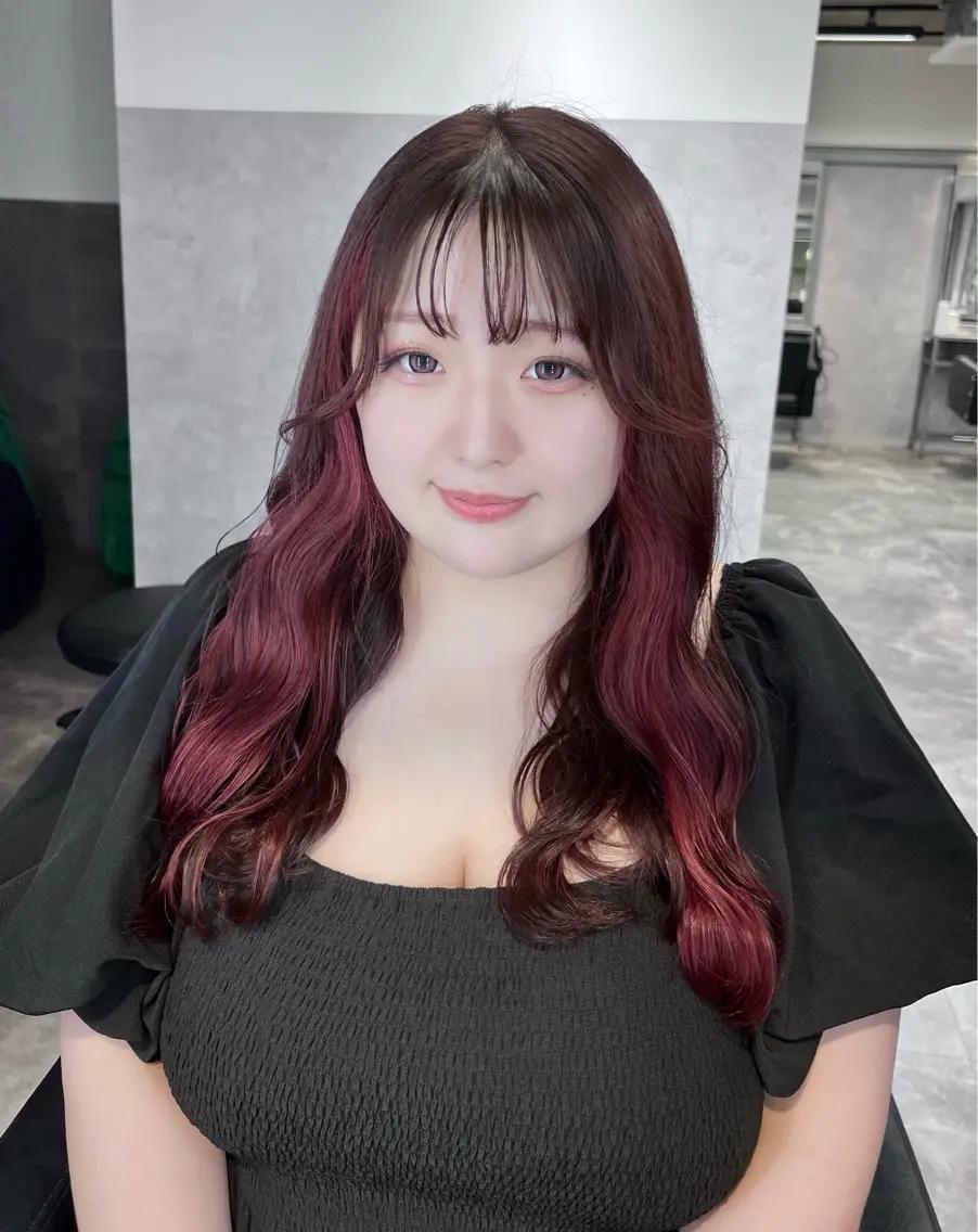 ロング カラー イヤリングカラー ピンクカラー ヘアカラー 透明感/レイヤー 🇰🇷tomonaのヘアスタイル