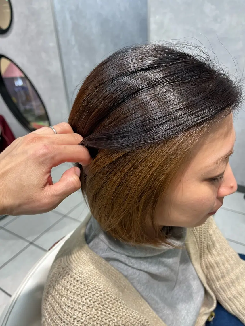 ショート カラー ショートボブ ブリーチ インナーカラー ブリーチなしカラー ボブ アートディレクター 尾内 友美のヘアスタイル