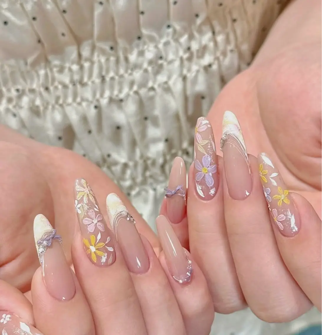 ネイル オーロラネイル フラワーネイル フットネイル フレンチネイル ジェルネイル ハンドネイル BabyYouMi nailのネイルデザイン