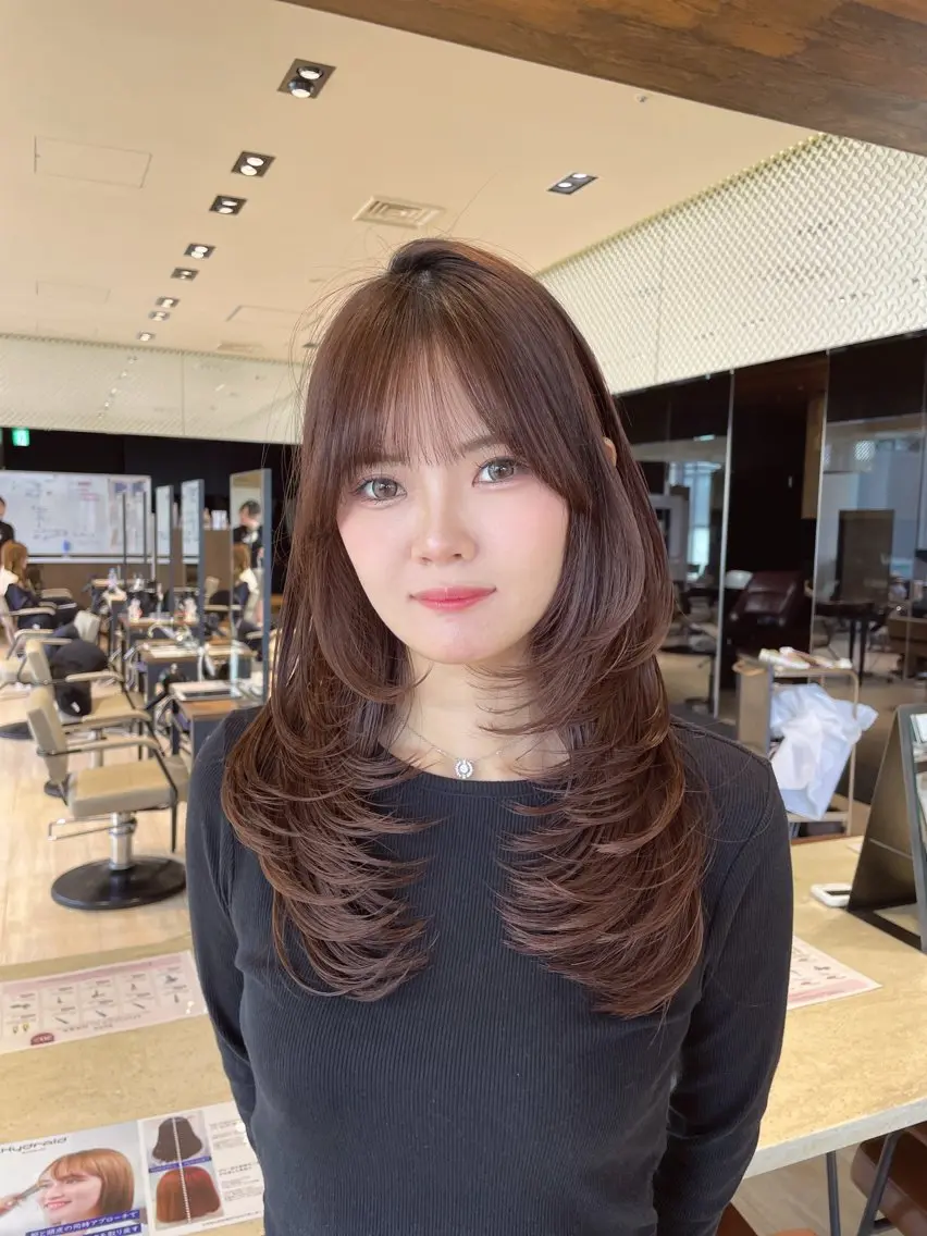 ロング ハイレイヤー レイヤーカット カット トリートメント umi/レイヤー /トレンドヘア🩵のヘアスタイル