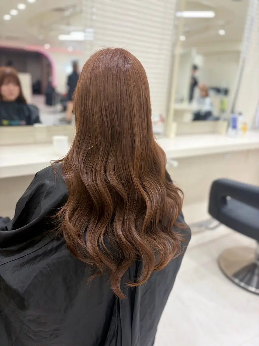 ロング カラー ブラウンカラー マロンブラウン ヘアカラー ヘアセット レイヤー×大人可愛い ベージュHARUNAのヘアスタイル