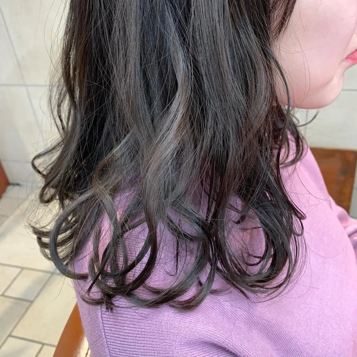 セミロング カラー パーマ 加藤 綾華のヘアスタイル