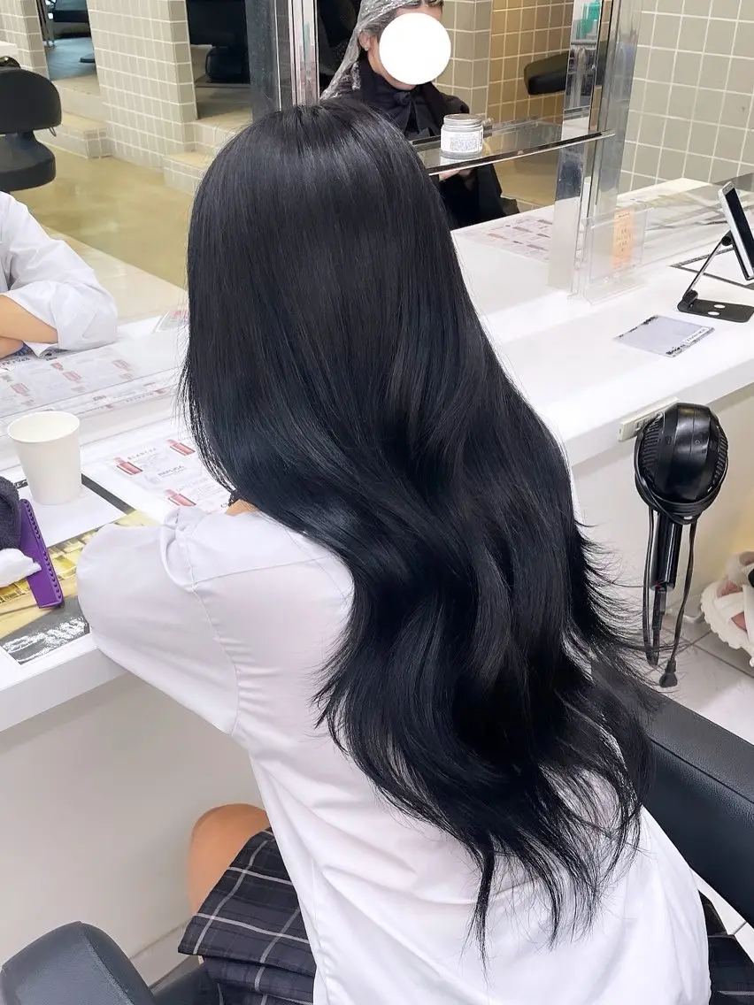 ロング カット ヘアカラー トリートメント 🖤暗髪 | 艶髪 |透明感カラー ゆりのヘアスタイル